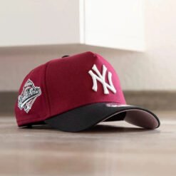 New Era 9FORTY A-Frame MLB New York Yankees World Series 1996 Two Tone / Pink UV Snapback Cap