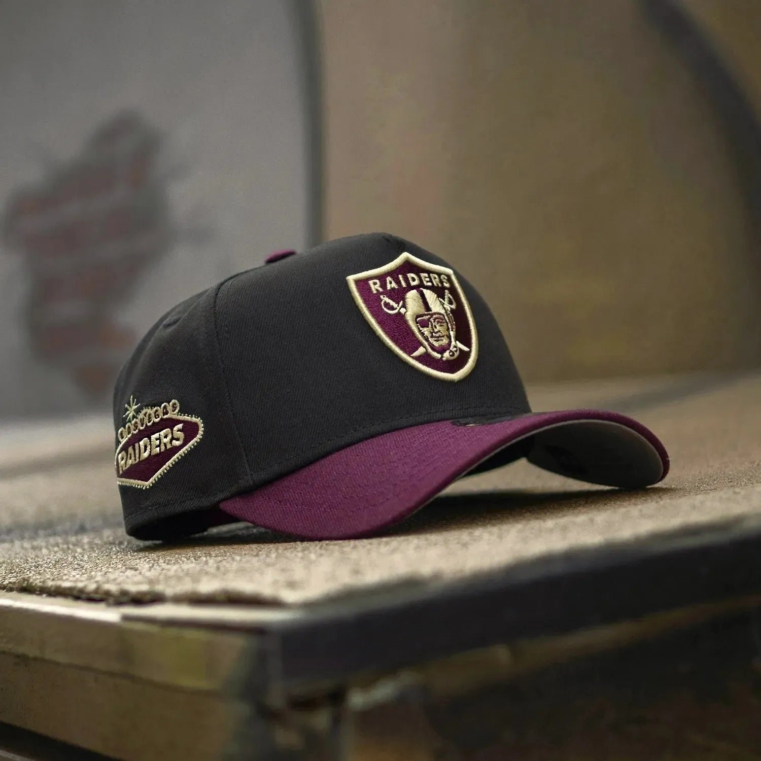 NEW ERA 9FORTY A-FRAME LAS VEGAS RAIDERS RAIDERS PATCH TWO TONE / GREY UV SNAPBACK