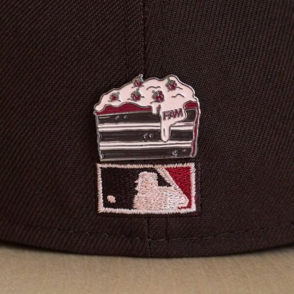 EXCLUSIVE FAM CAKE PIN - Image 2